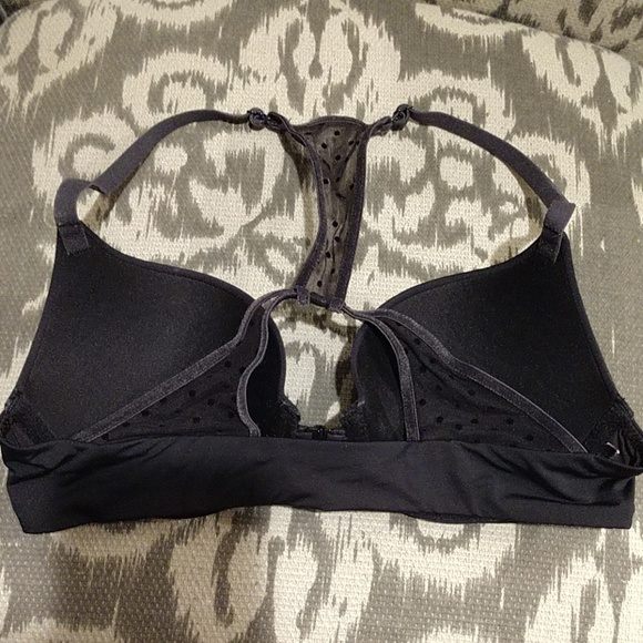 Victoria Secret Bra - Picture 2 of 2